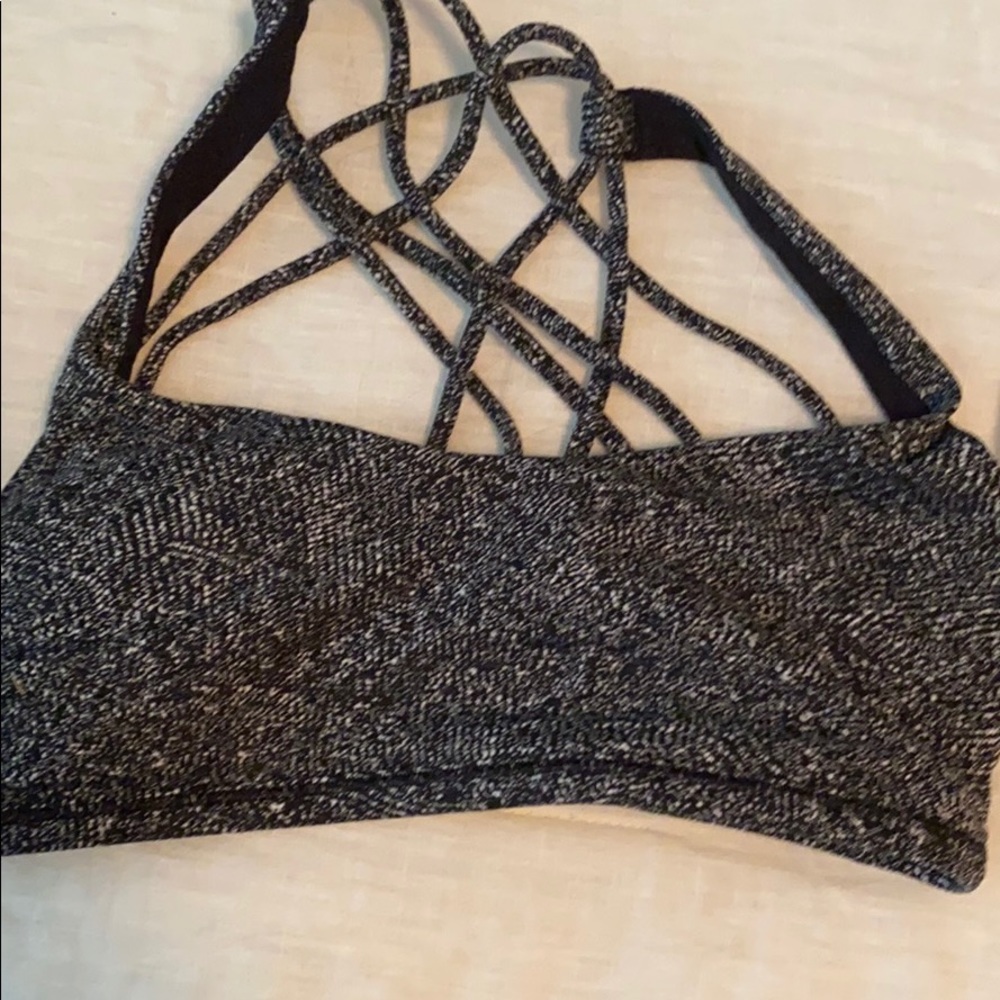 Lululemon sports bra